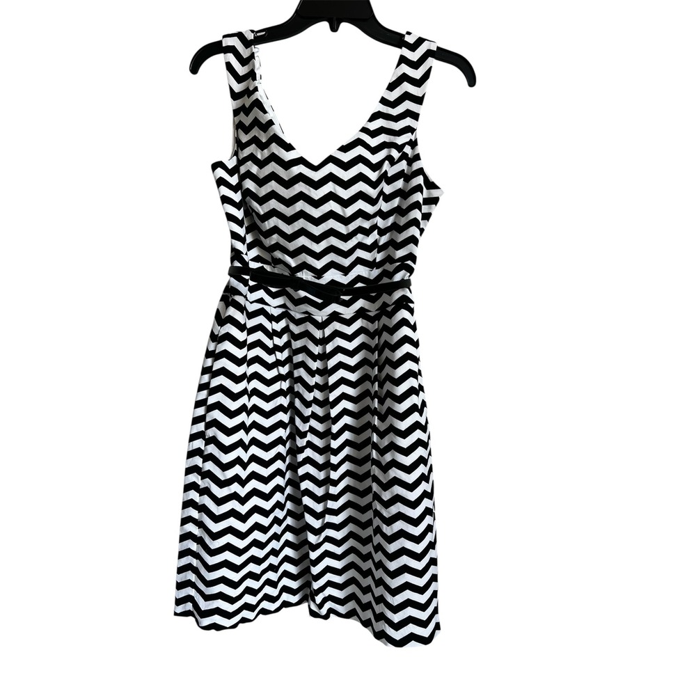 White House Black Market Dress Size 8 Chevron Sleeveless‎ Party Belt